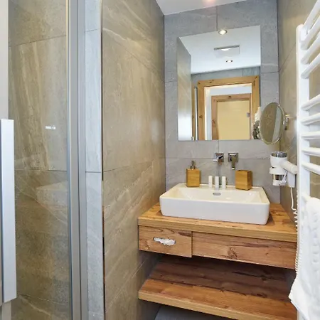 A4 Superior 5 Personen Apartamento