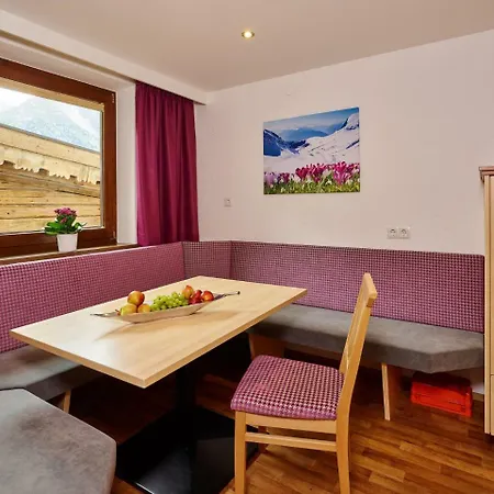 A4 Superior 5 Personen Apartamento Sölden